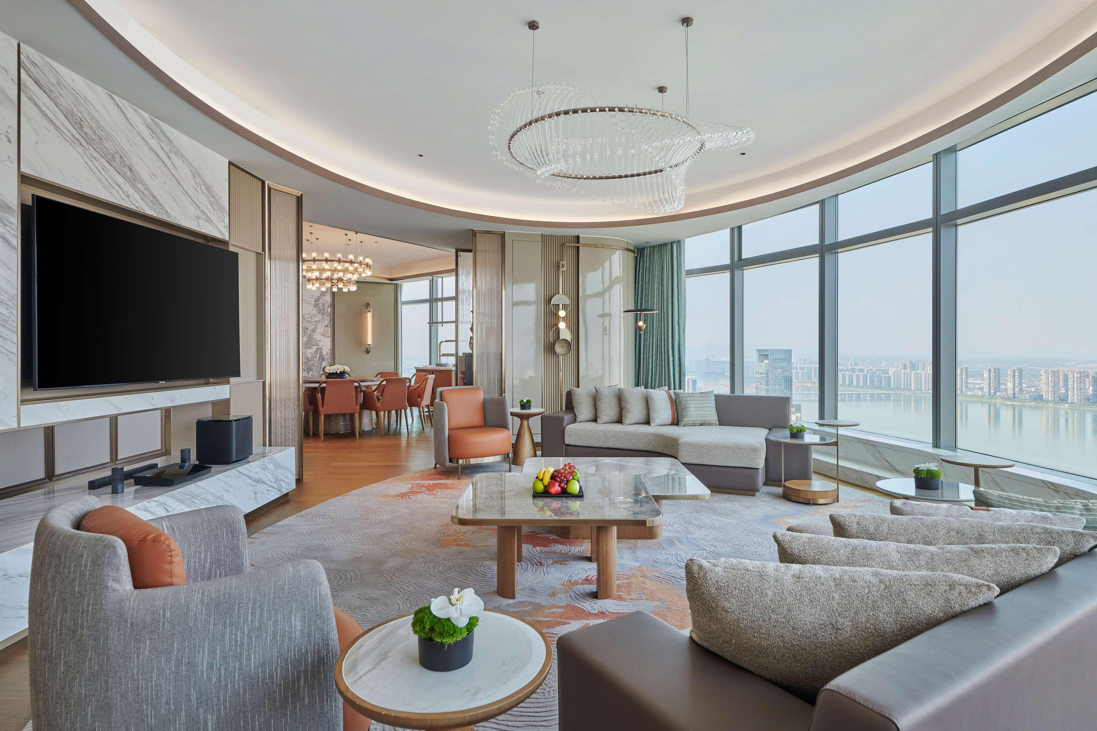 Hilton Changsha Riverside Экстерьер фото