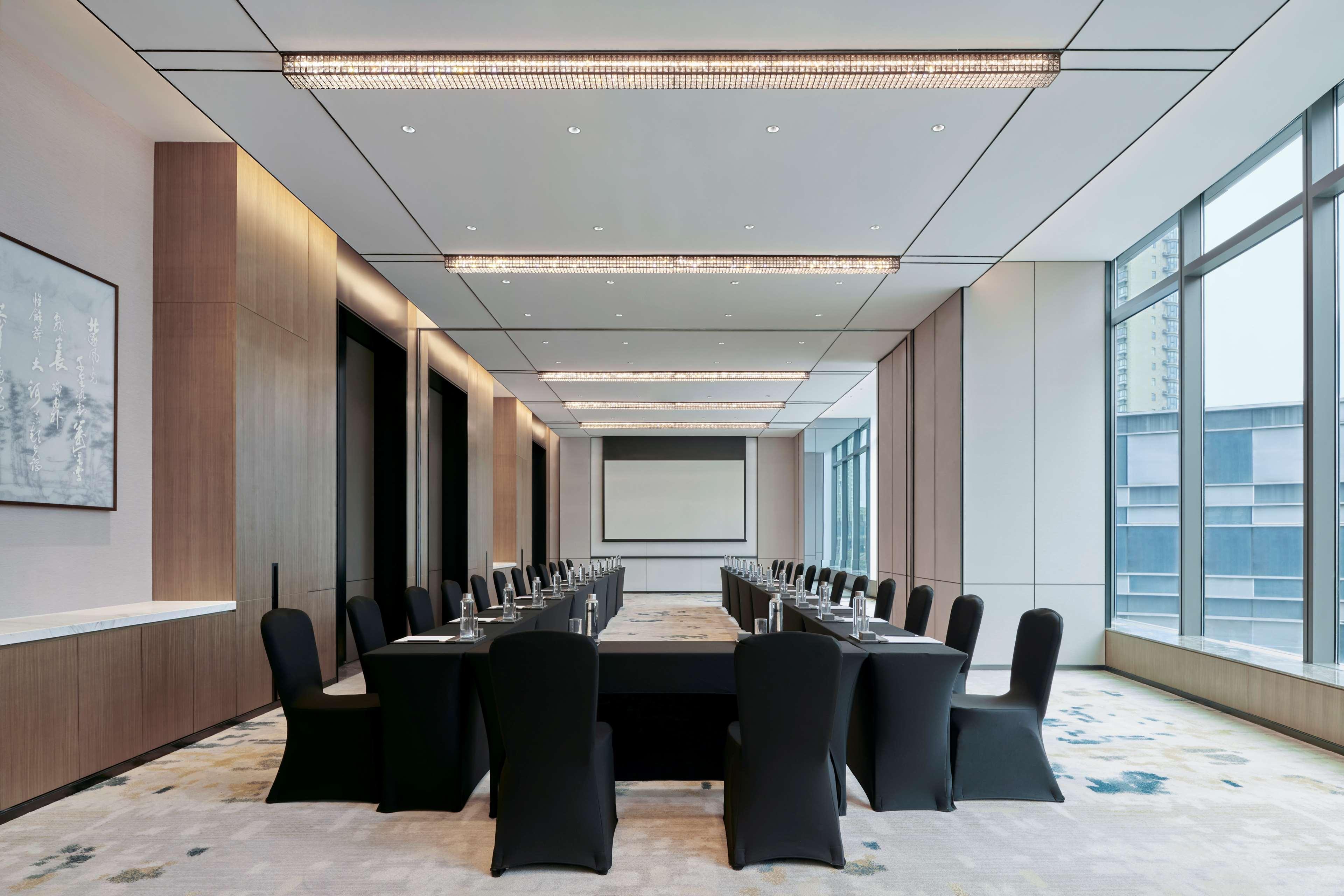 Hilton Changsha Riverside Экстерьер фото
