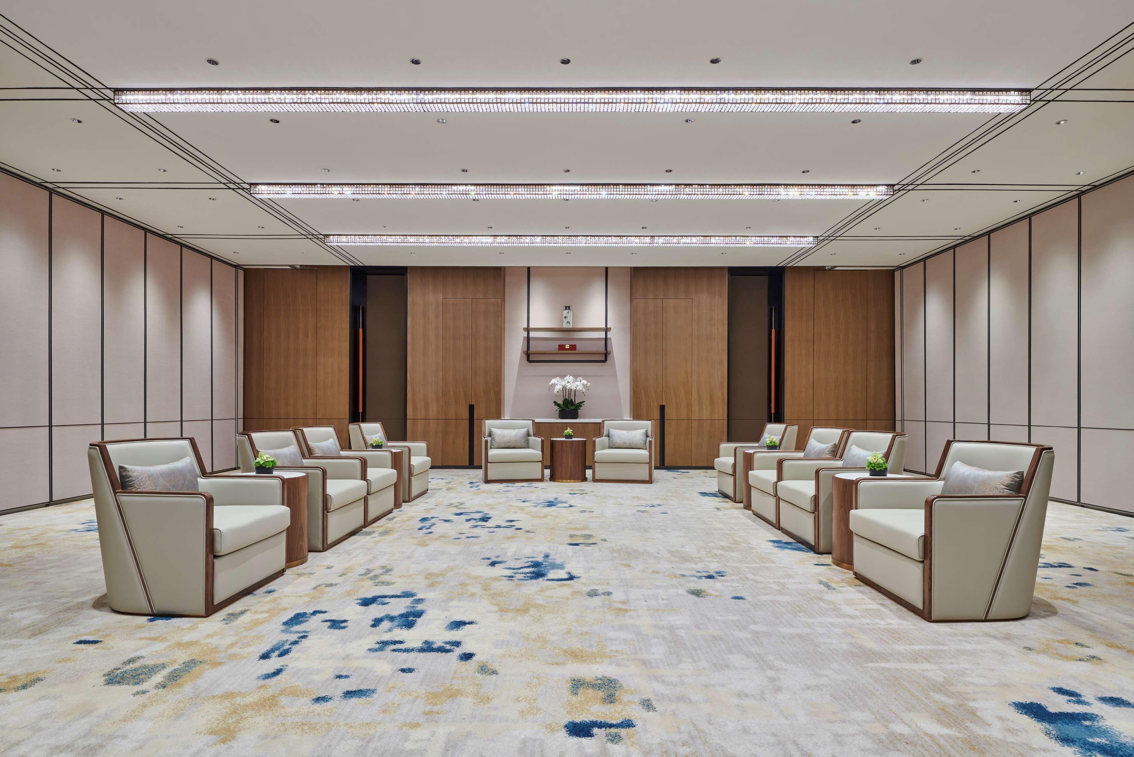 Hilton Changsha Riverside Экстерьер фото