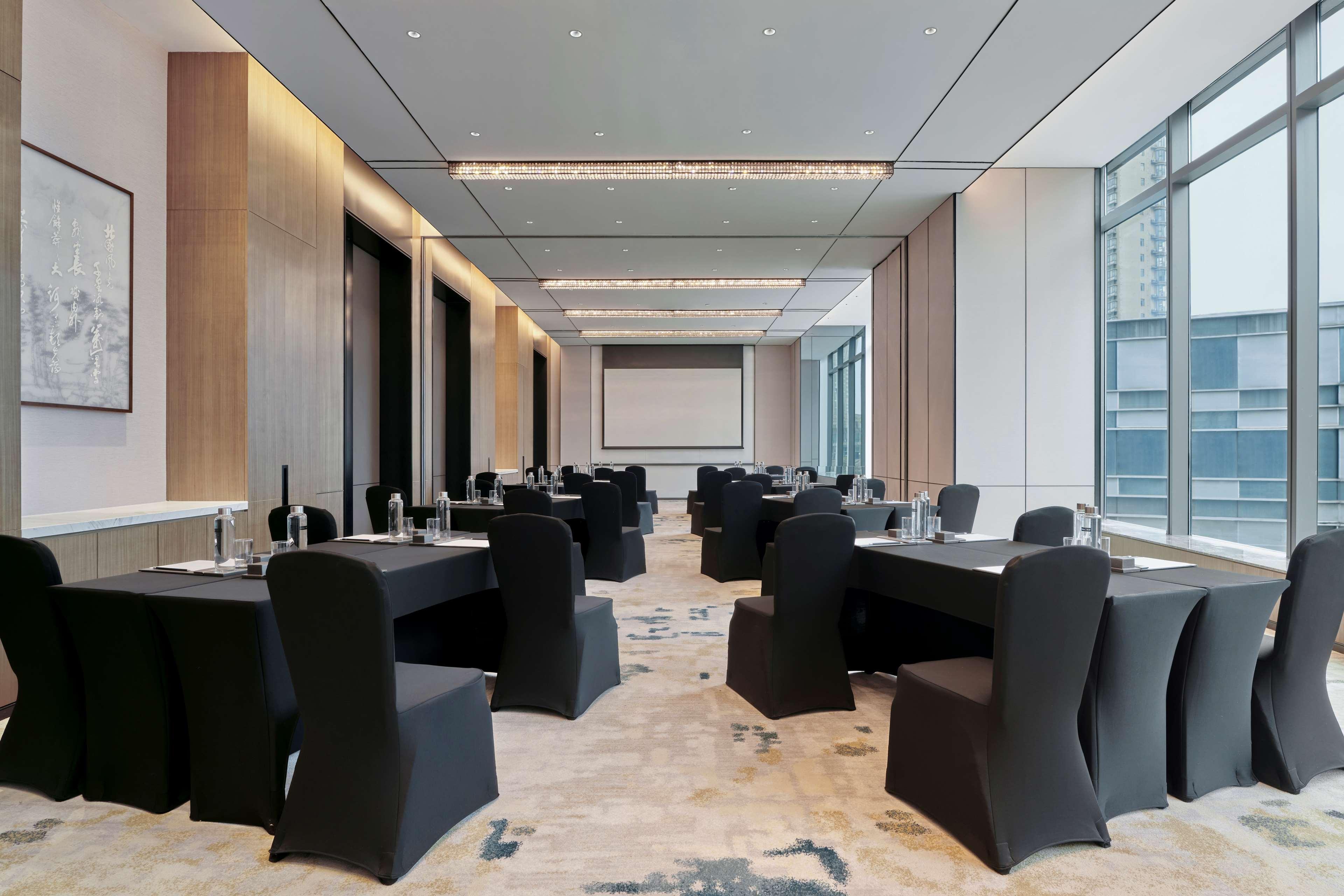 Hilton Changsha Riverside Экстерьер фото