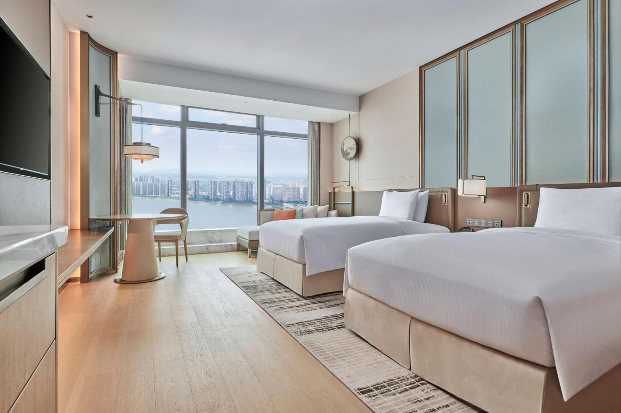 Hilton Changsha Riverside Экстерьер фото
