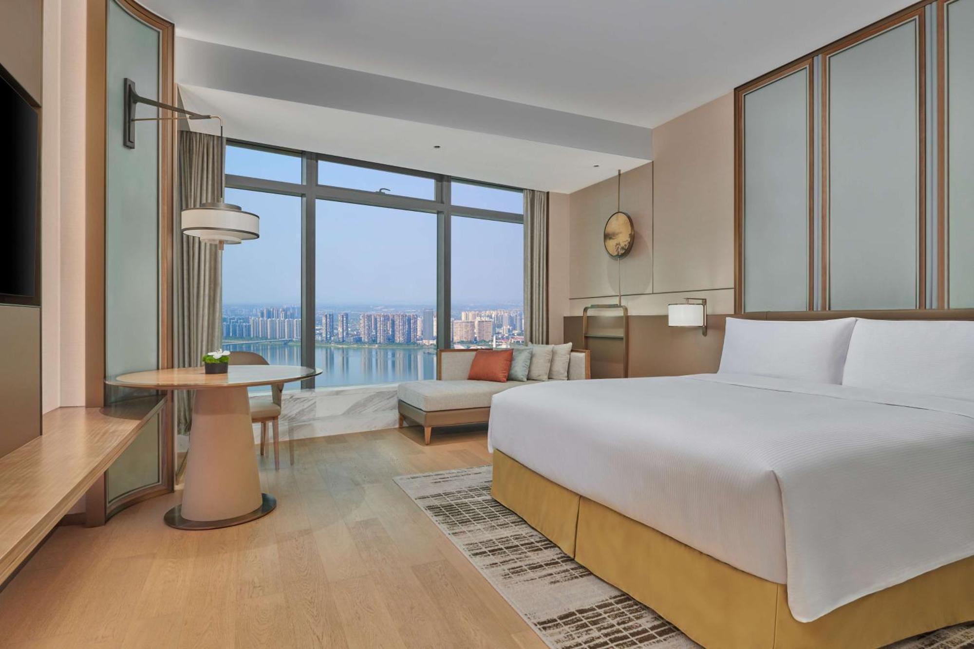 Hilton Changsha Riverside Экстерьер фото