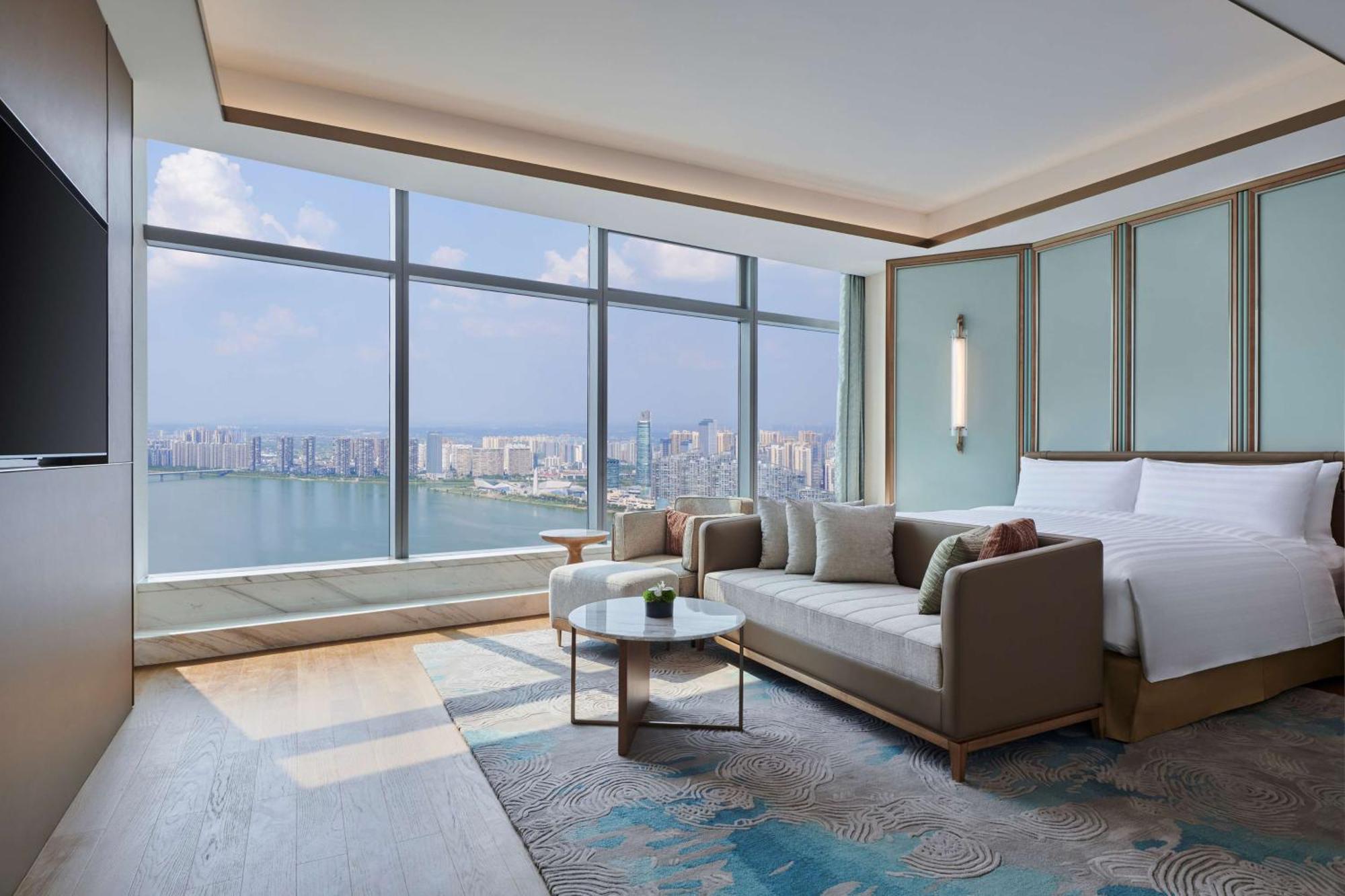 Hilton Changsha Riverside Экстерьер фото