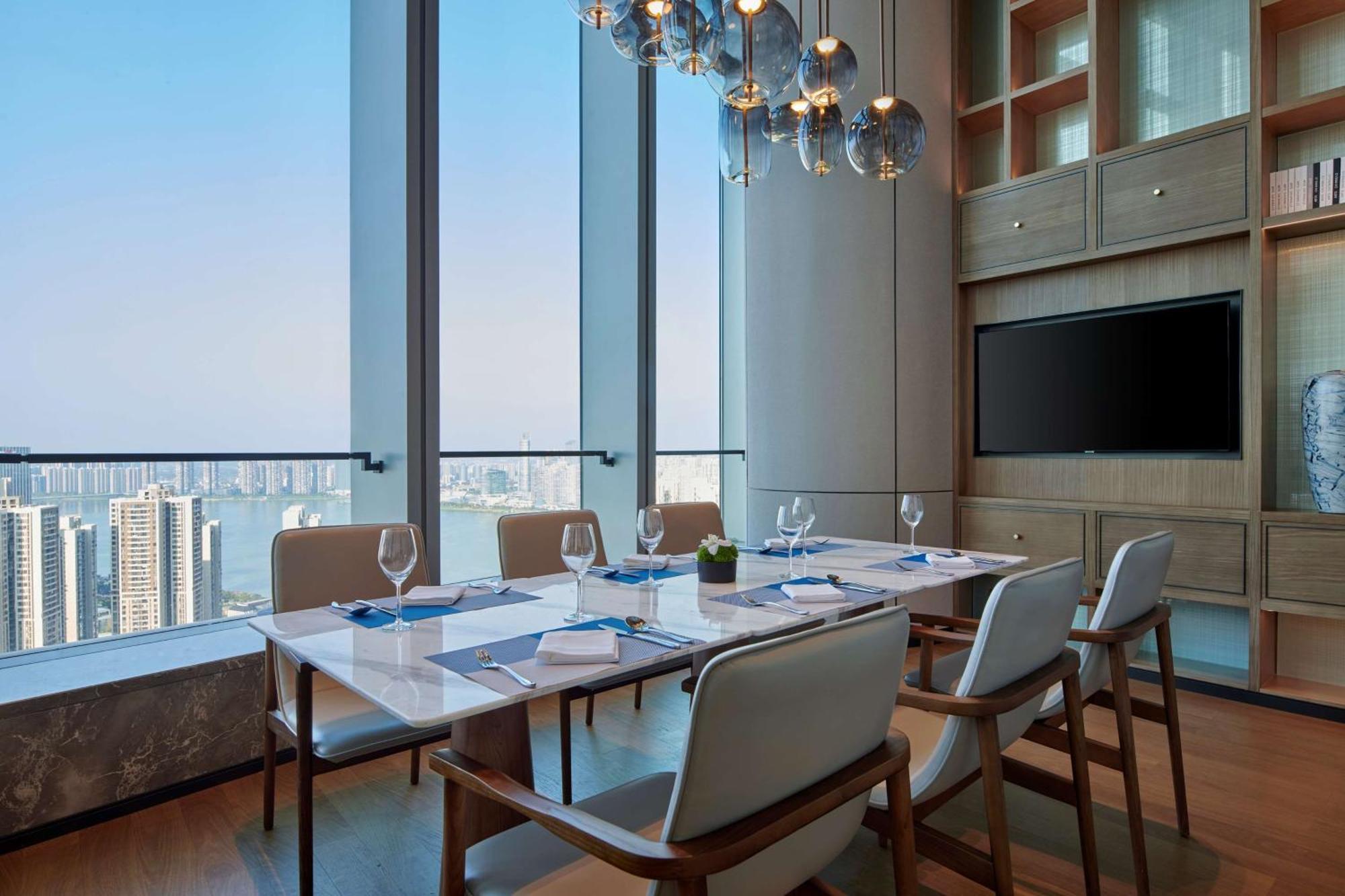 Hilton Changsha Riverside Экстерьер фото